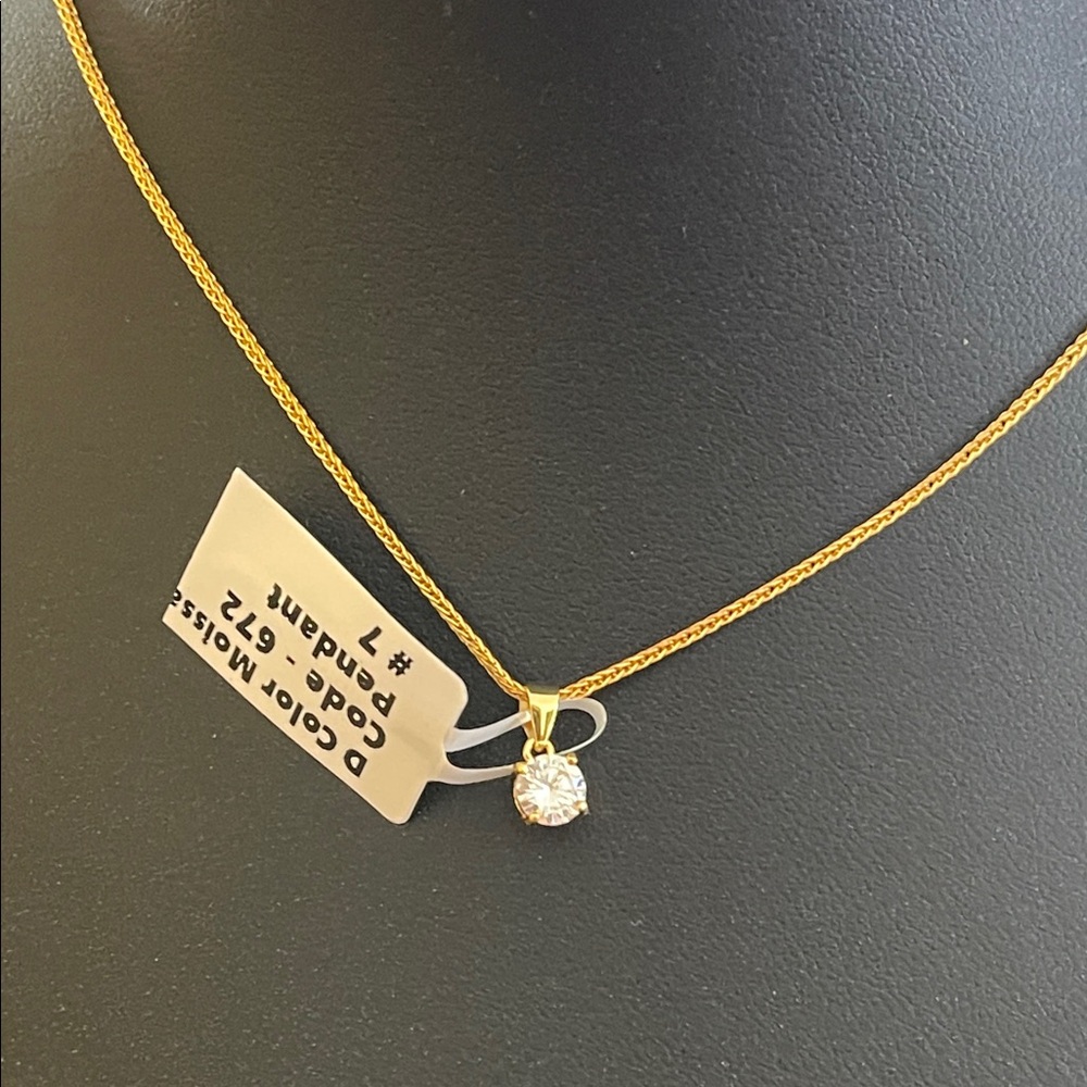 Classic Design 5mm Moissanite Pendant in 18kt Yellow Gold Plated 925 Silver